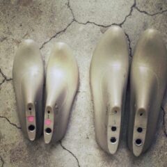 足が小さい人必見！日本製の小さいサイズの靴